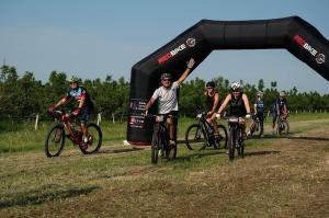cyclingteamportotolle 449a77a2364b4062ab92900144983636