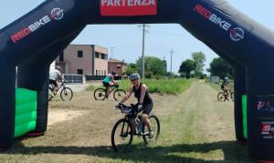 cyclingteamportotolle 80aa413d9d124368b18c21dbfe3481de