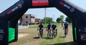 cyclingteamportotolle a166542e10f848bab6f0267b1fa48ece